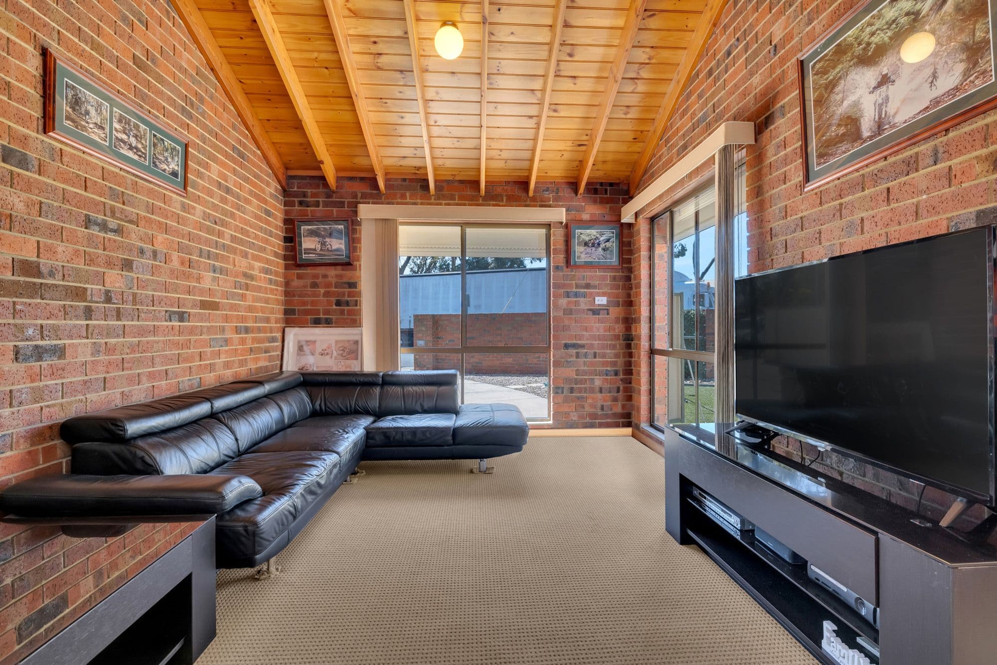 4 Bolton Road, Wyndham Vale VIC 3024, Wyndham Vale - Thumbnail 2