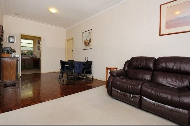 43 Purslowe Street, Mount Hawthorn WA 6016, Mount Hawthorn - Thumbnail 2
