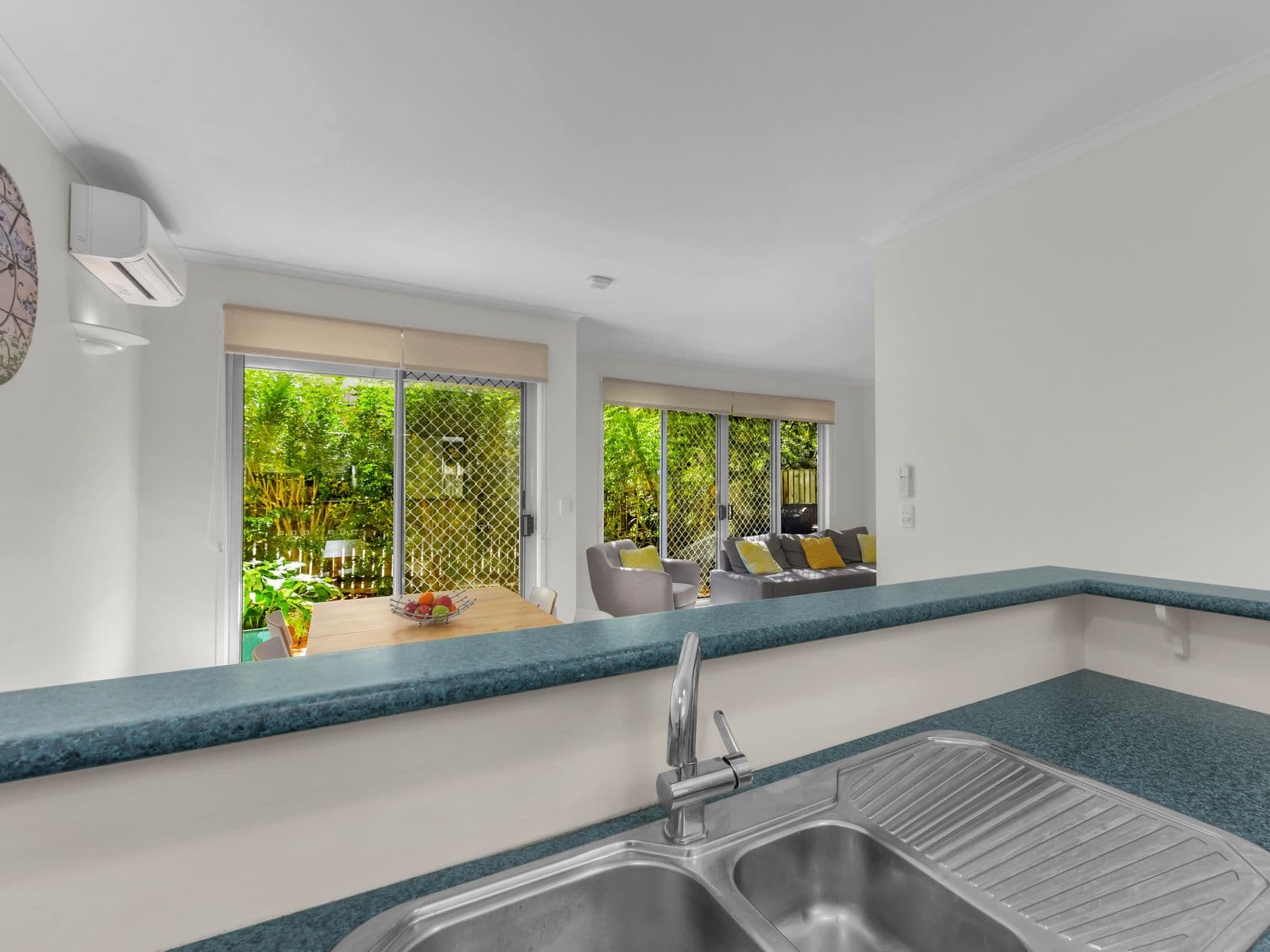106 Whitmore Street, Taringa QLD 4068, Taringa - Thumbnail 2