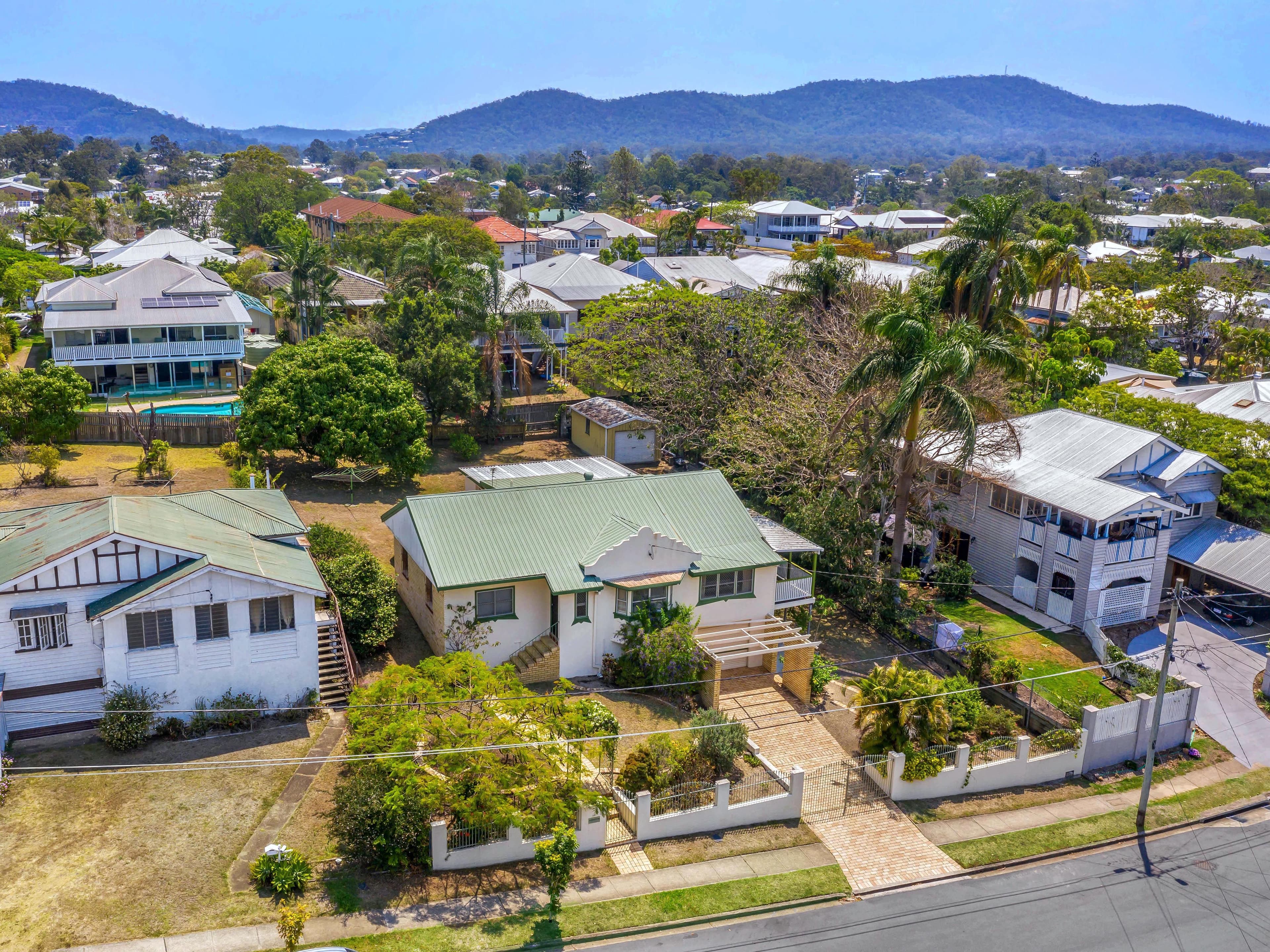 32 Lindsay Street, Ashgrove QLD 4060, Ashgrove - Thumbnail 3