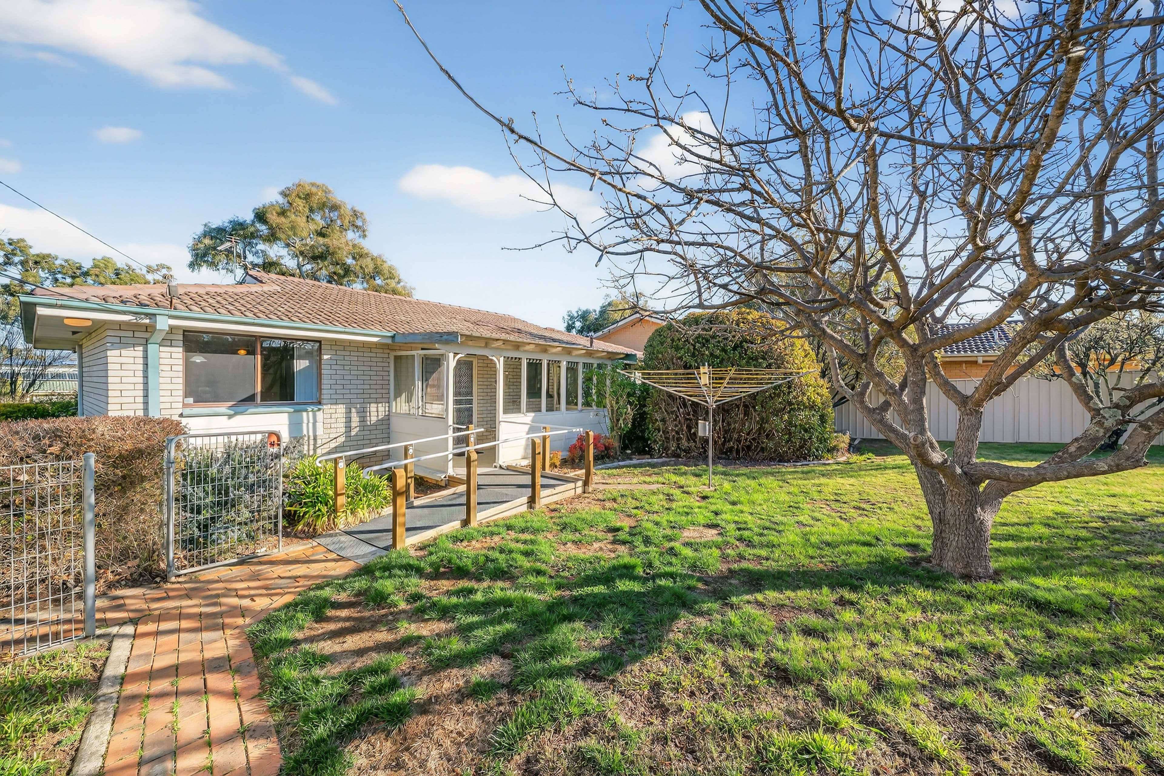 4 Maloney Street, Wanniassa ACT 2903, Wanniassa - Thumbnail 3