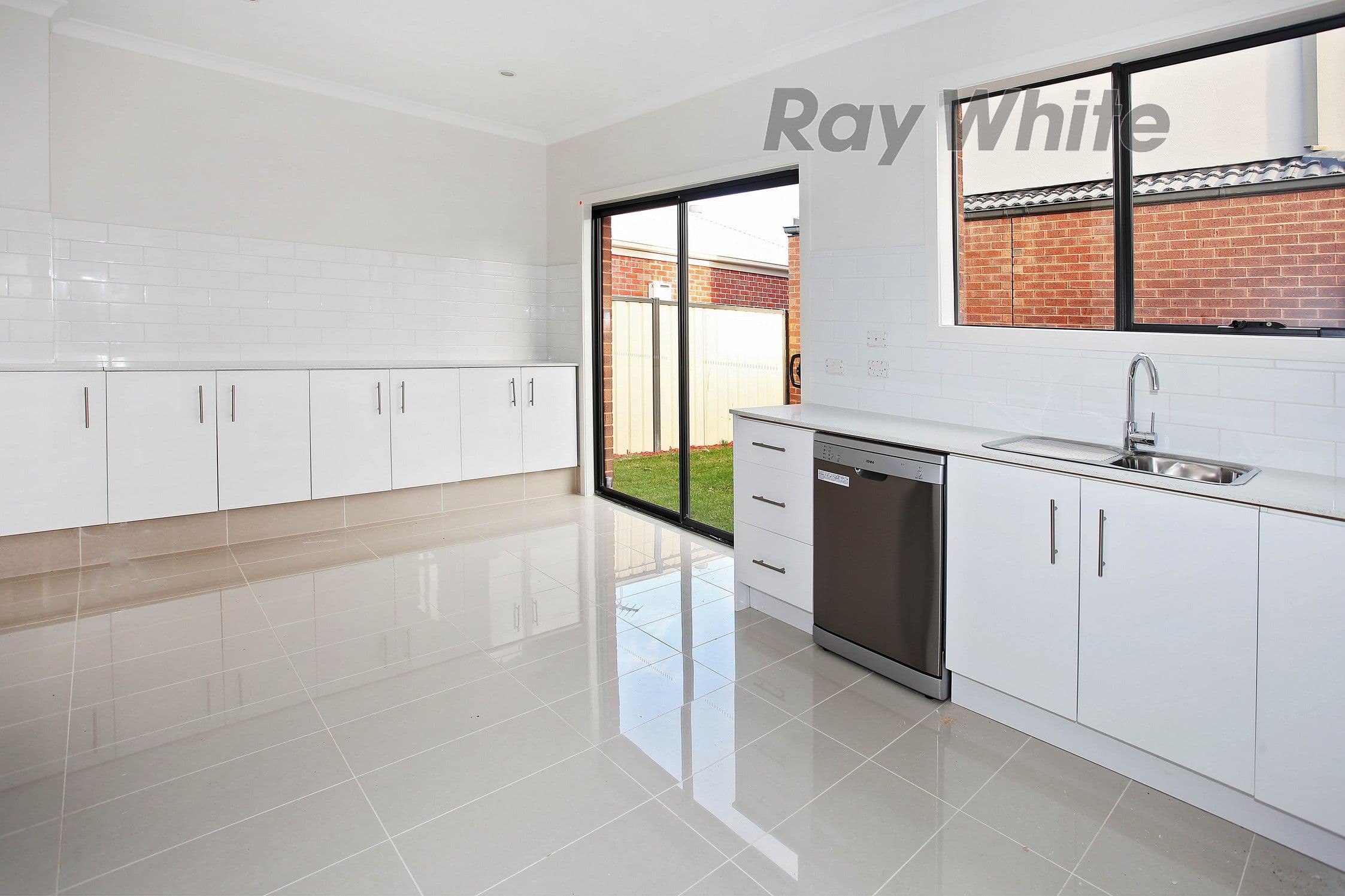 79 Hemsley Promenade, Point Cook VIC 3030, Point Cook - Thumbnail 3