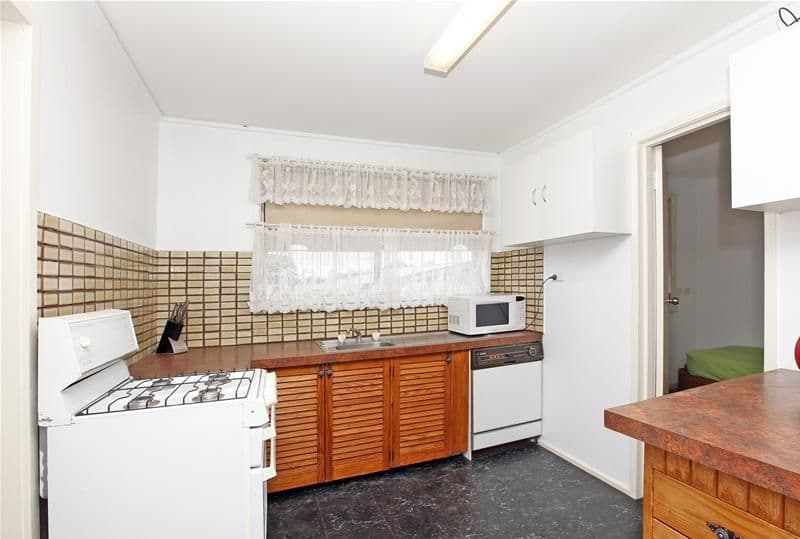 38 Flannery Avenue, BUNDOORA VIC 3083, Bundoora - Thumbnail 3
