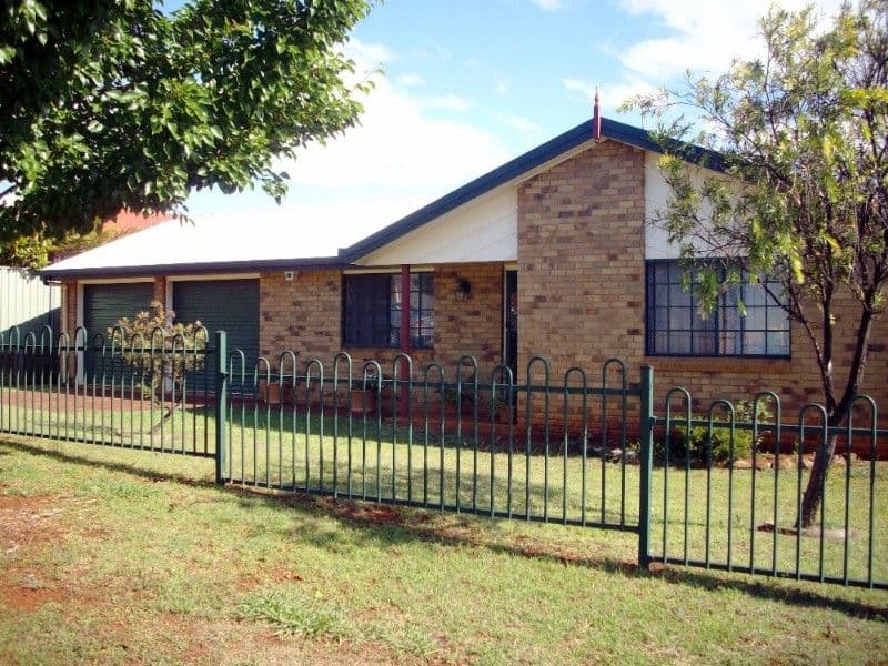 8 Stoneyhurst Court, GLENVALE QLD 4350, Glenvale - Image 1