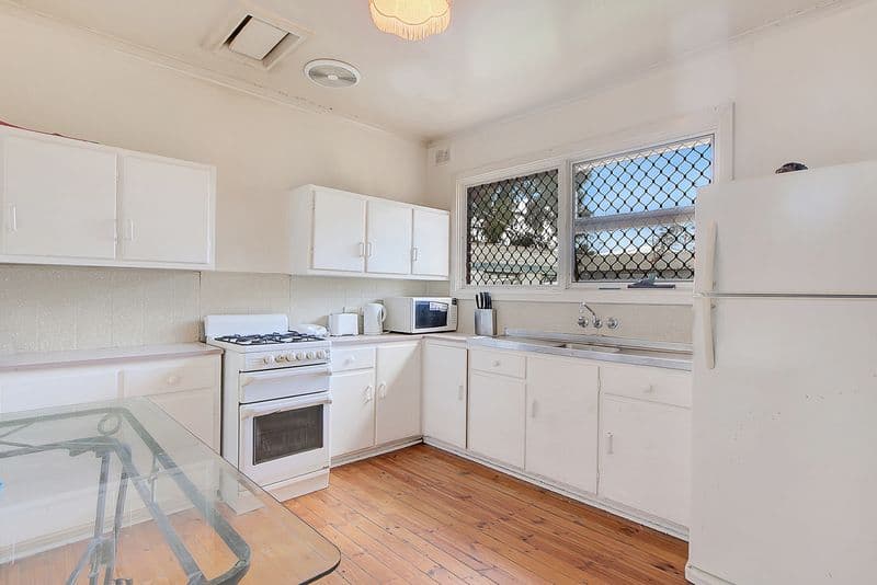 33 Hinsley Road, Smithfield Plains SA 5114, Smithfield Plains - Thumbnail 2