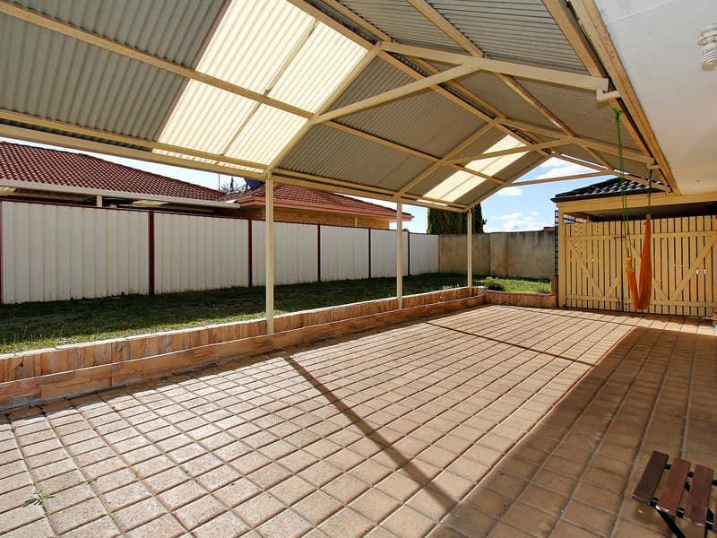 44 Sugarwood Drive, THORNLIE WA 6108, Thornlie - Thumbnail 2