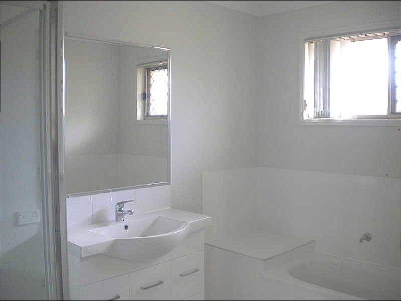 18 Lemon Myrtle Drive, Morayfield QLD 4506, Morayfield - Thumbnail 4