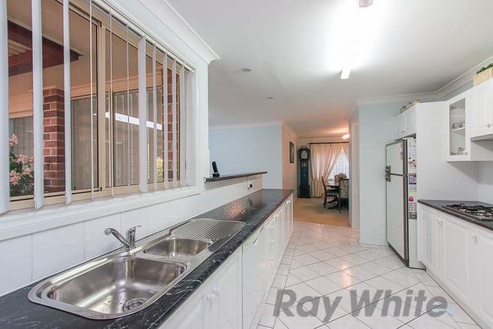 61 Cypress Close, Fletcher - Thumbnail 3