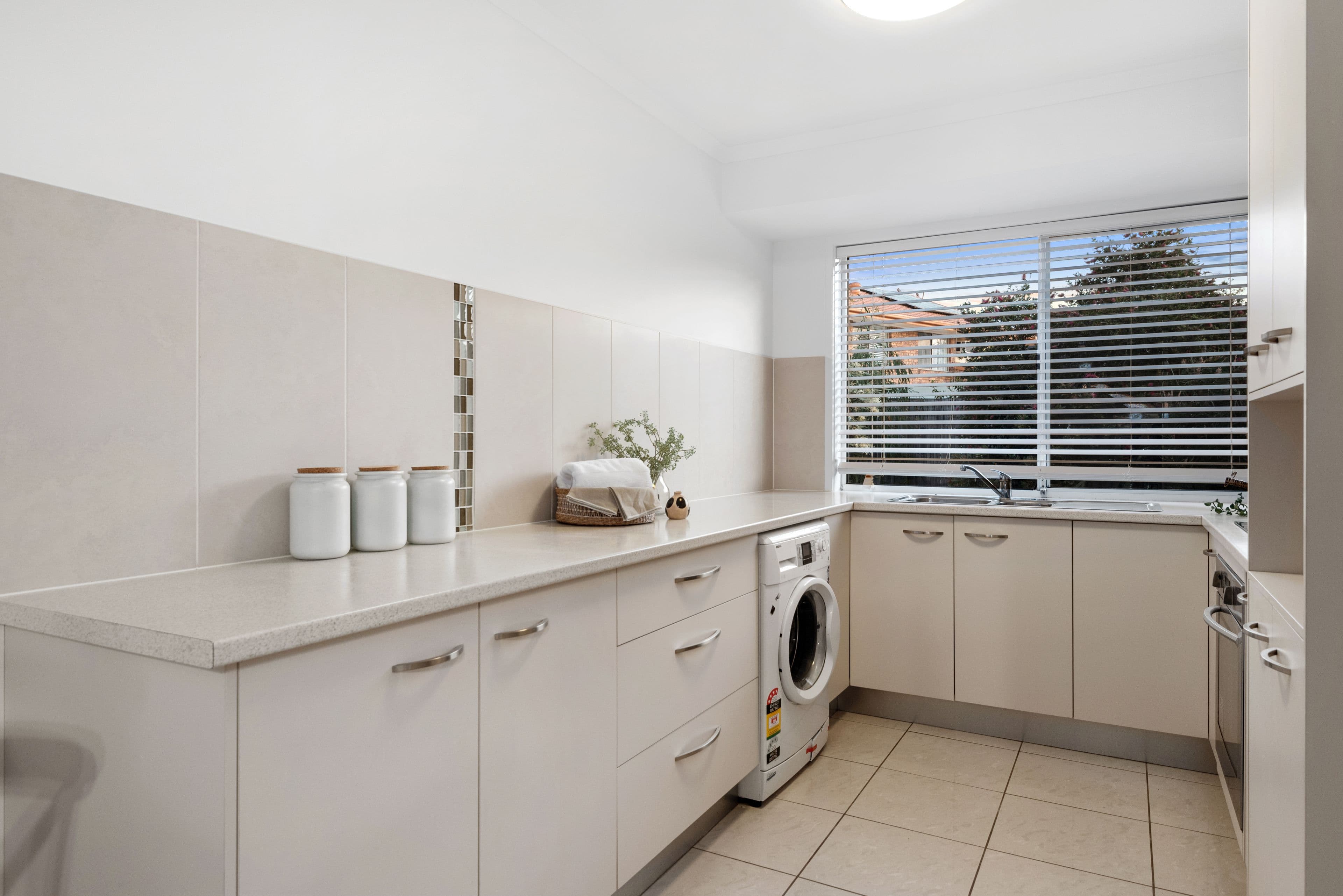 3 Elgin Mews, Cranbourne - Thumbnail 2