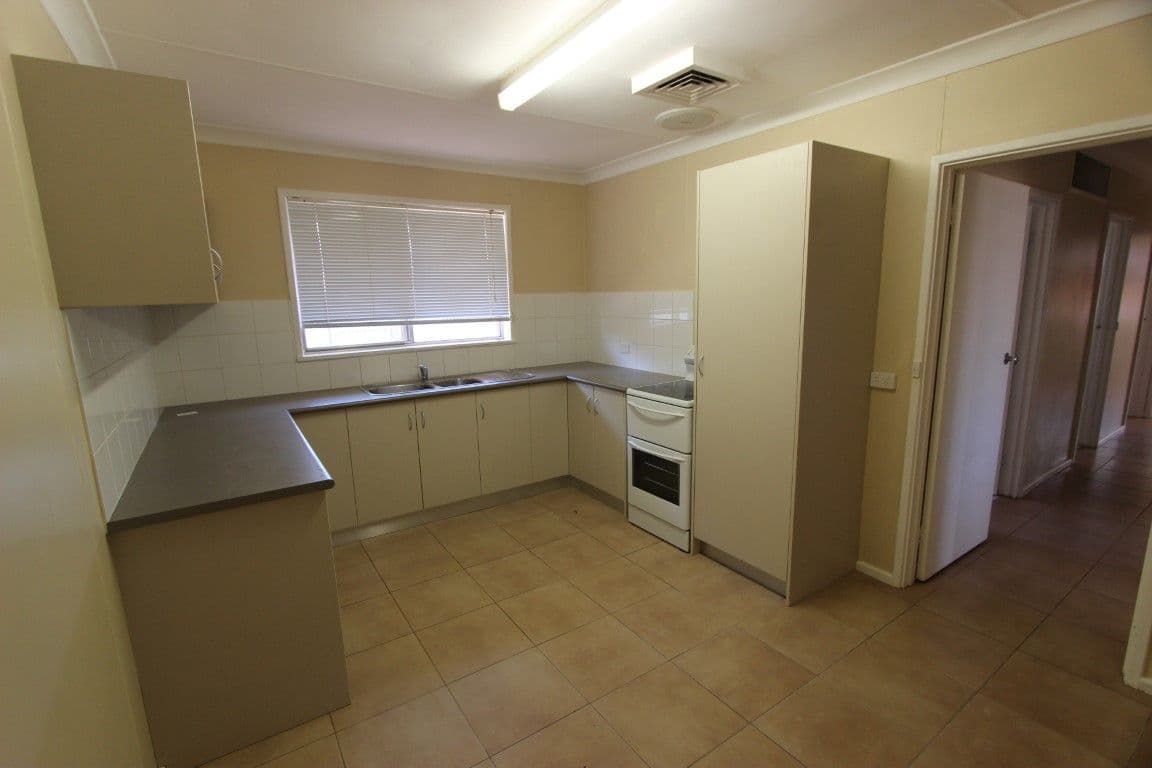 22 Fremantle Crescent, Dampier WA 6713, Dampier - Thumbnail 7