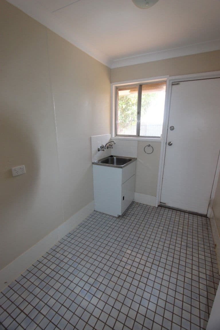 22 Fremantle Crescent, Dampier WA 6713, Dampier - Thumbnail 8