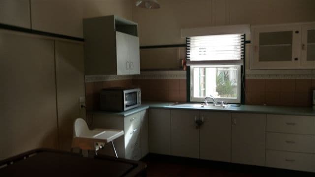 27 Geoffrey Street, MOUNT LOFTY QLD 4350, Mount Lofty - Thumbnail 2