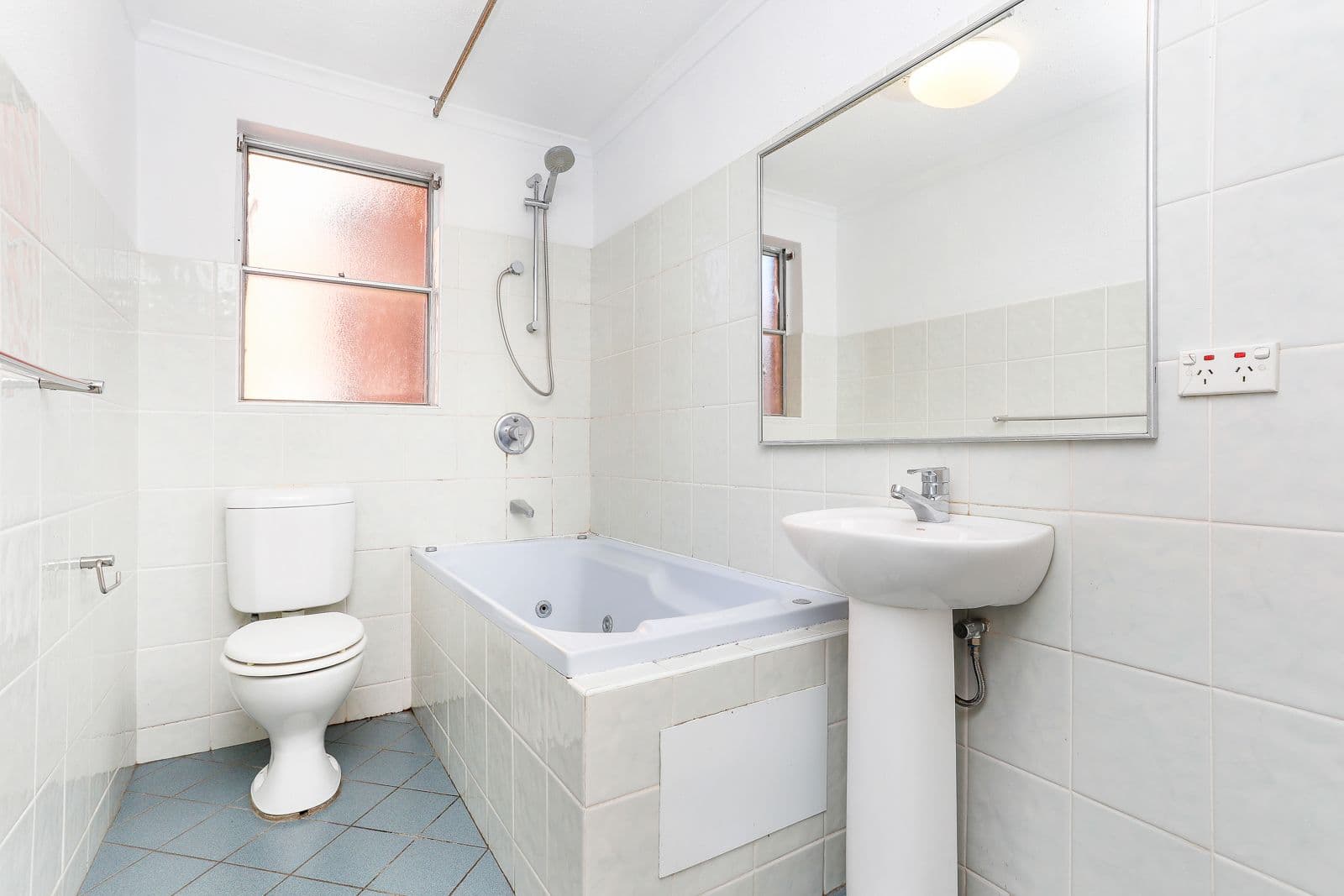 1 Queens Road, BRIGHTON-LE-SANDS NSW 2216, Brighton-Le-Sands - Thumbnail 4