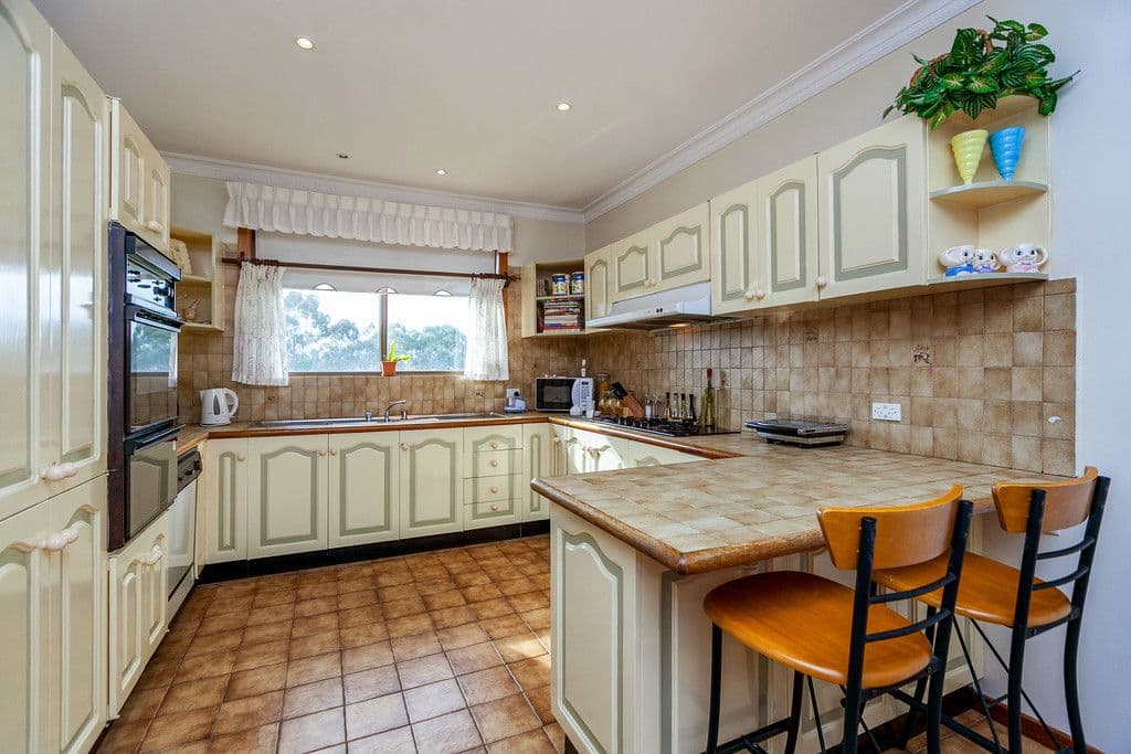 22 Casey Drive, LALOR VIC 3075, Lalor - Thumbnail 2