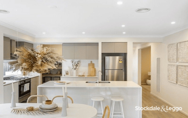 12 Poppy Street, Mickleham VIC, Mickleham - Thumbnail 2