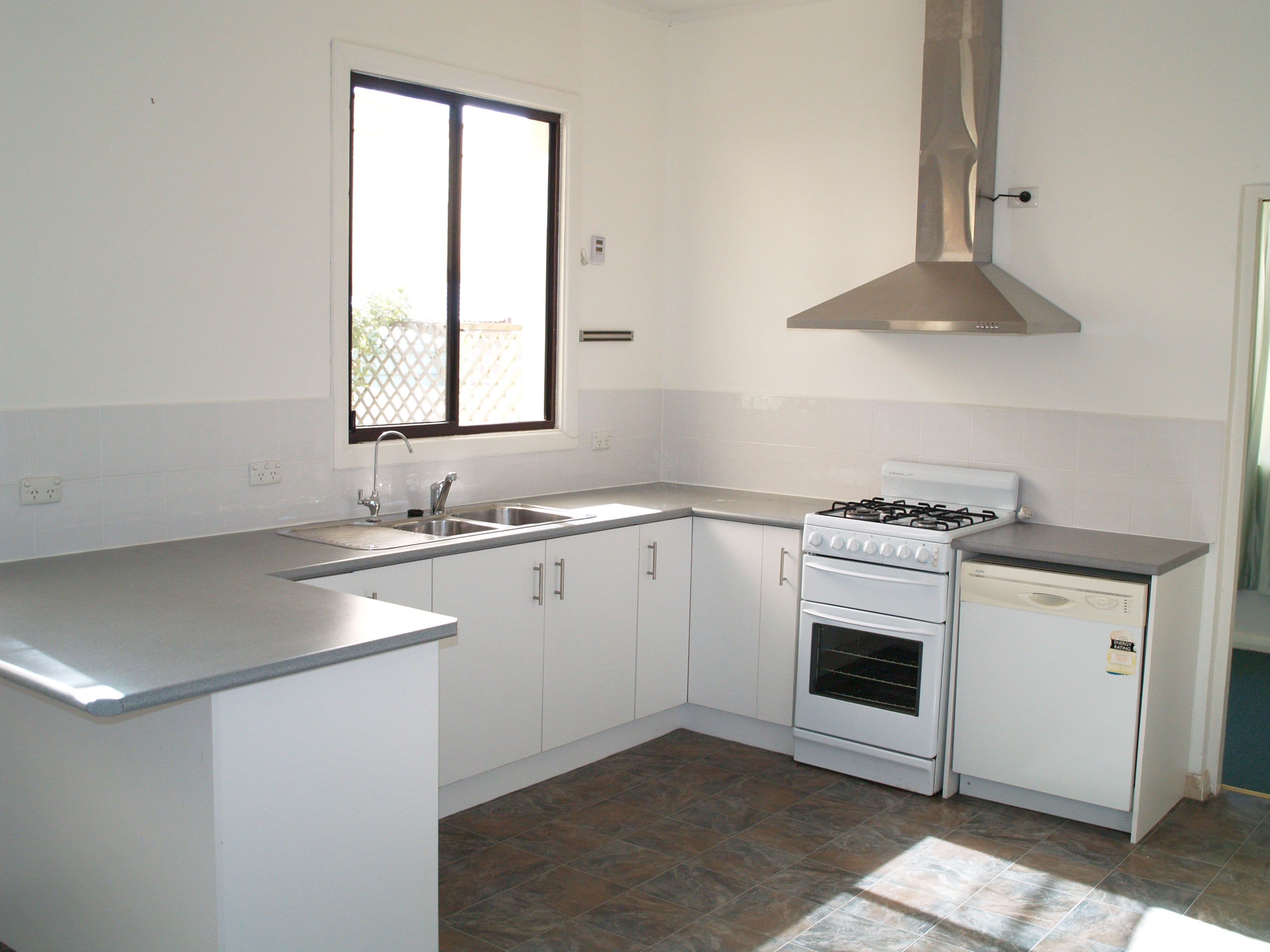 28 Kirby Street, WAIKERIE SA 5330, Waikerie - Thumbnail 3