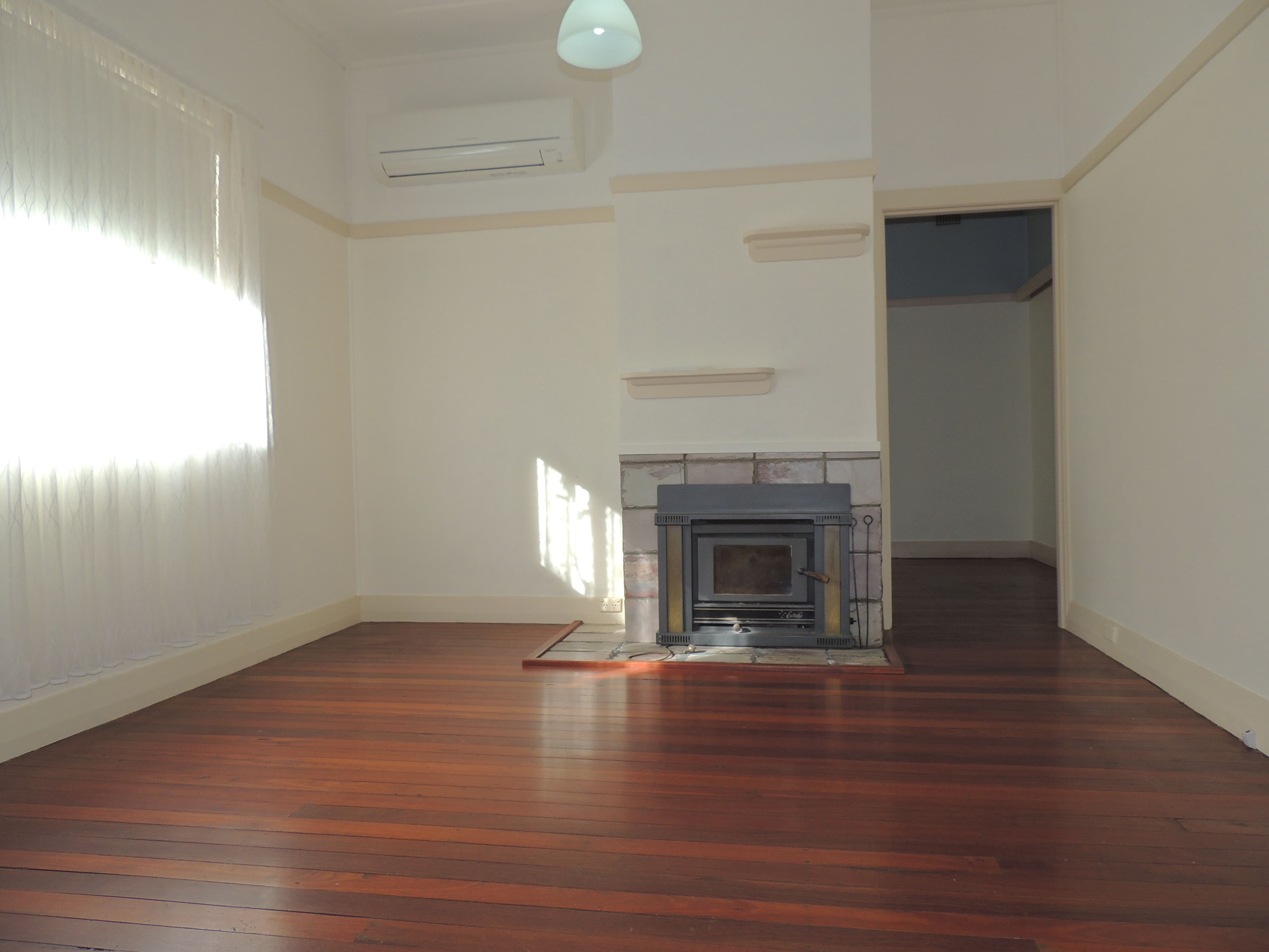 5 Elliot Street, Gloucester - Thumbnail 2
