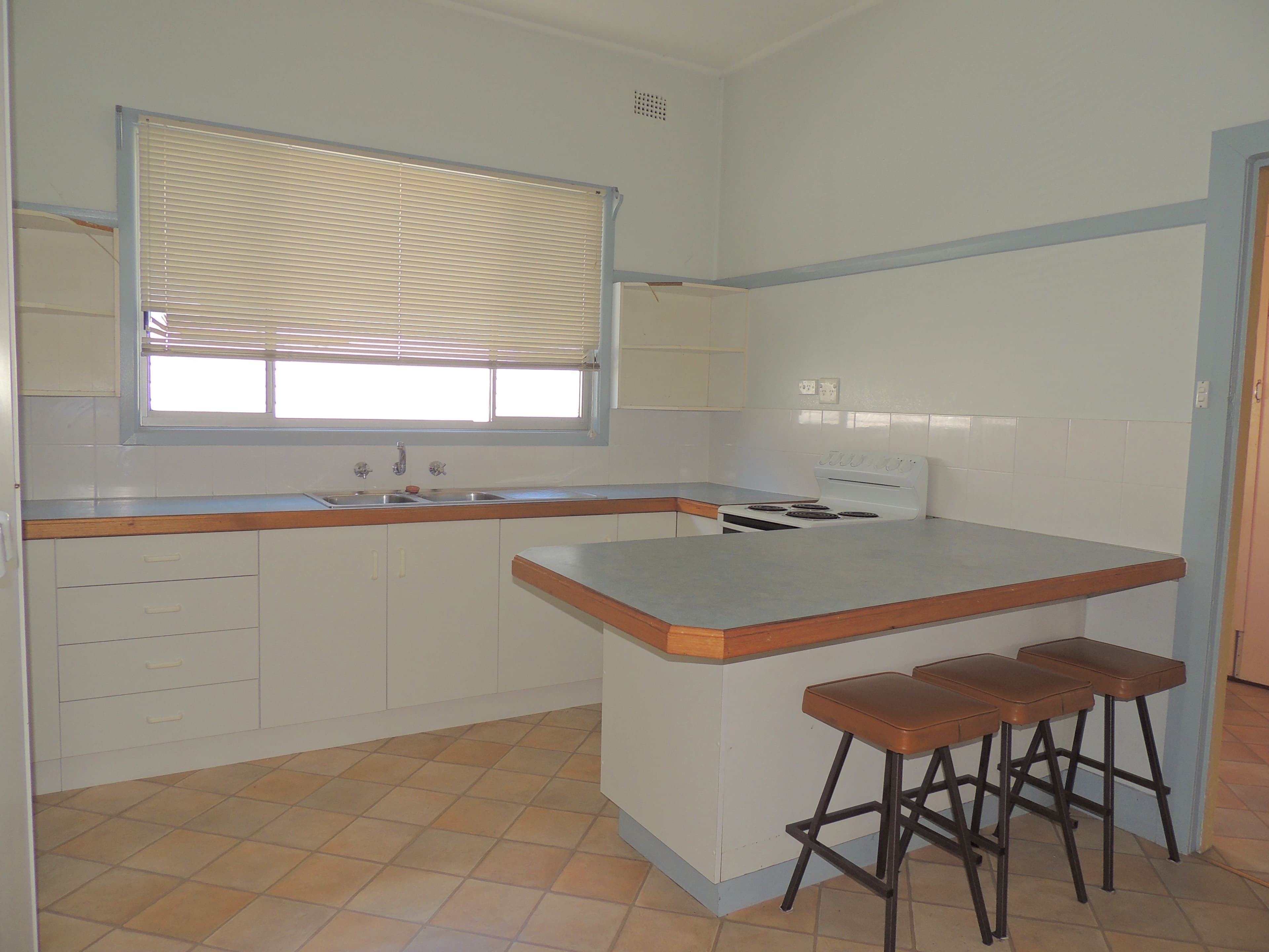 5 Elliot Street, Gloucester - Thumbnail 3