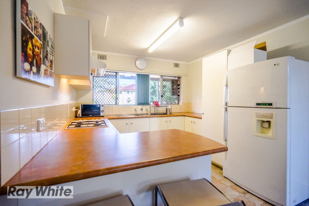 182 Balga Avenue, Balga WA 6061, Balga - Thumbnail 3