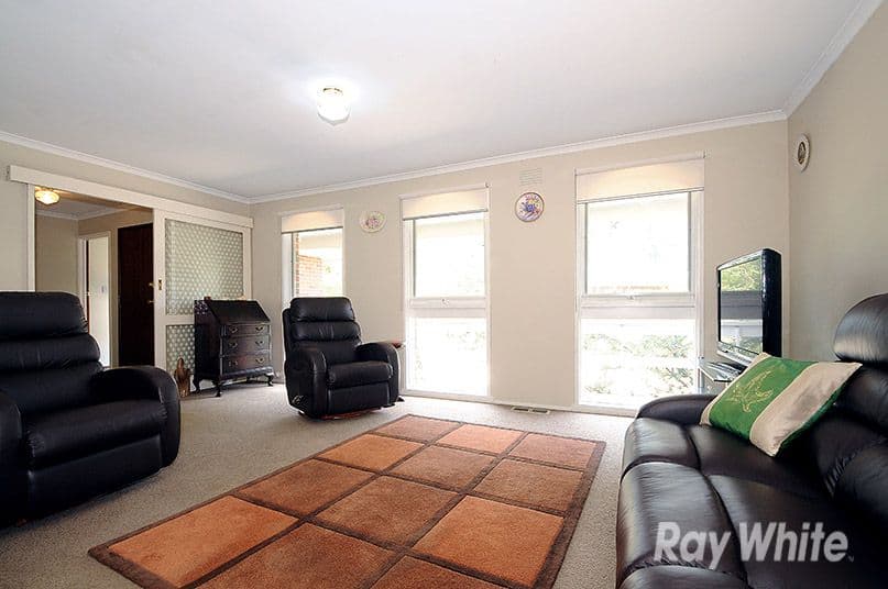 30 English Avenue, Scoresby VIC 3179, Scoresby - Thumbnail 2