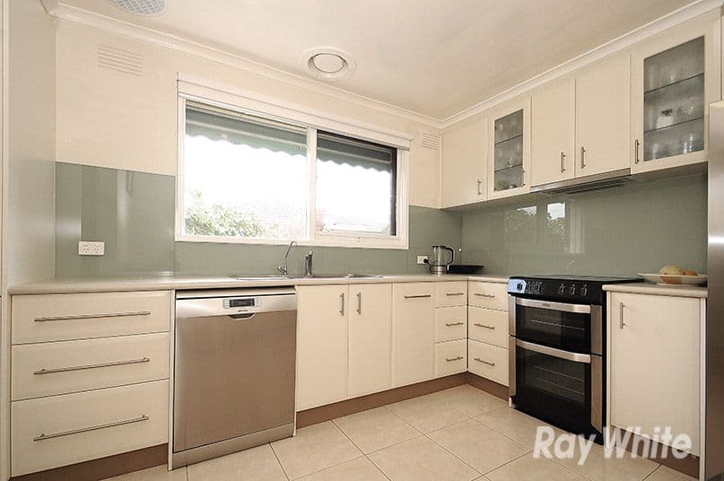 30 English Avenue, Scoresby VIC 3179, Scoresby - Thumbnail 3
