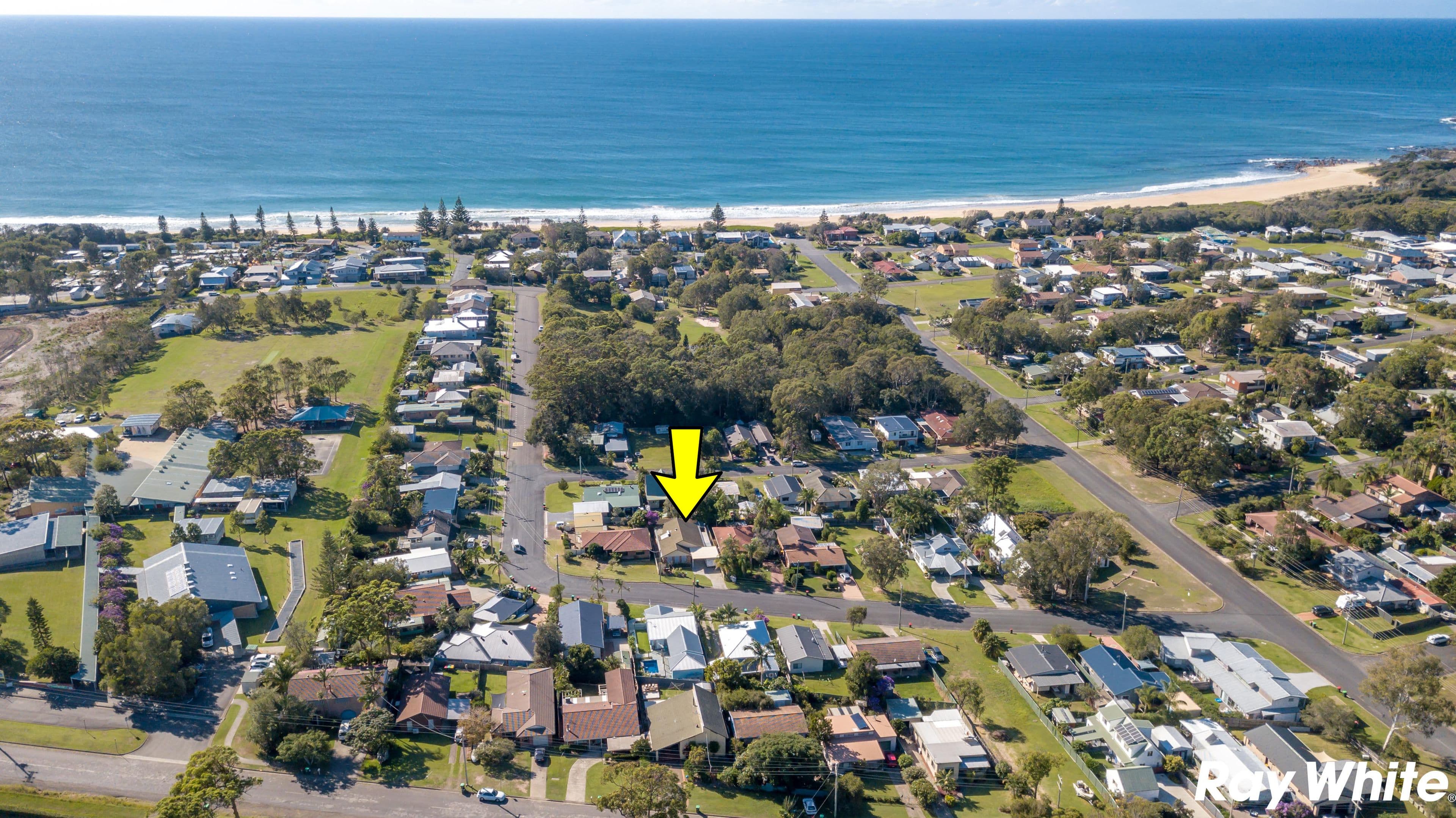 13 Saltwater Crescent, Diamond Beach NSW 2430, Diamond Beach - Thumbnail 3