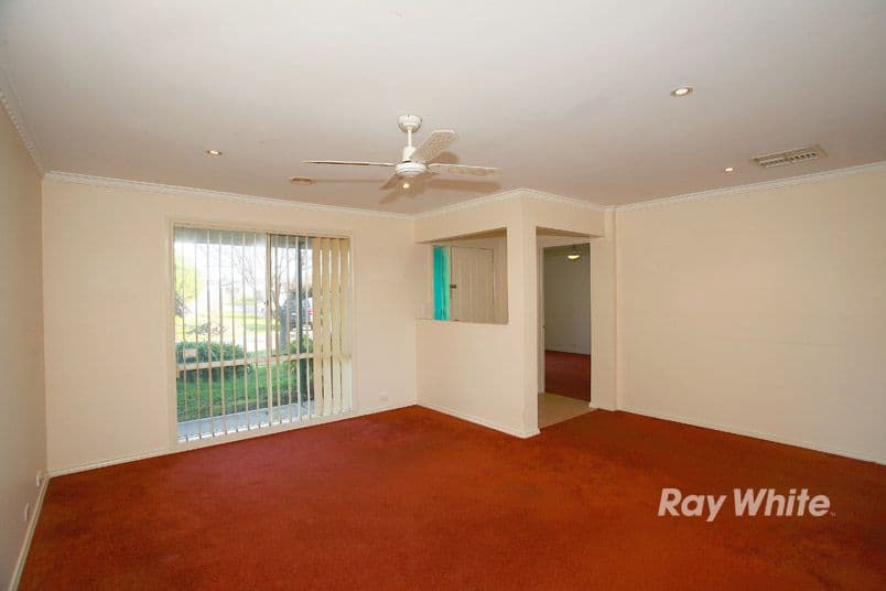 8 Butterwick Terrace, CRANBOURNE EAST VIC 3977, Cranbourne East - Thumbnail 2
