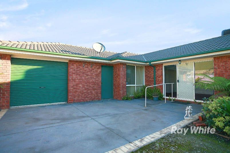 8 Butterwick Terrace, CRANBOURNE EAST VIC 3977, Cranbourne East - Thumbnail 3