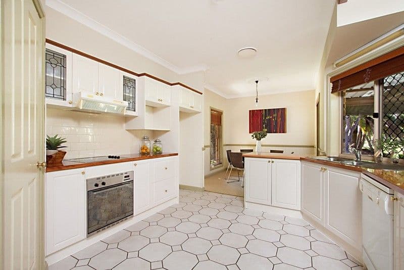 9 Oppermann Court, MEADOWBROOK QLD 4131, Meadowbrook - Thumbnail 4