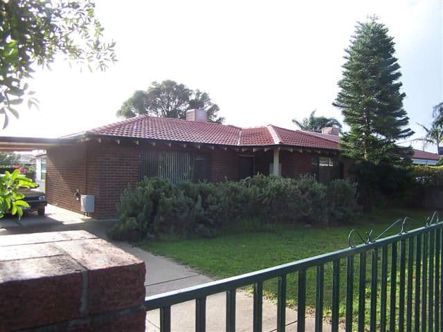 16 Ilex Way, FORRESTFIELD WA 6058, Forrestfield - Image 1