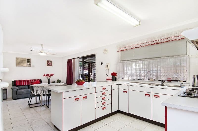 18 Gregory Street, BERKELEY VALE NSW 2261, Berkeley Vale - Thumbnail 3
