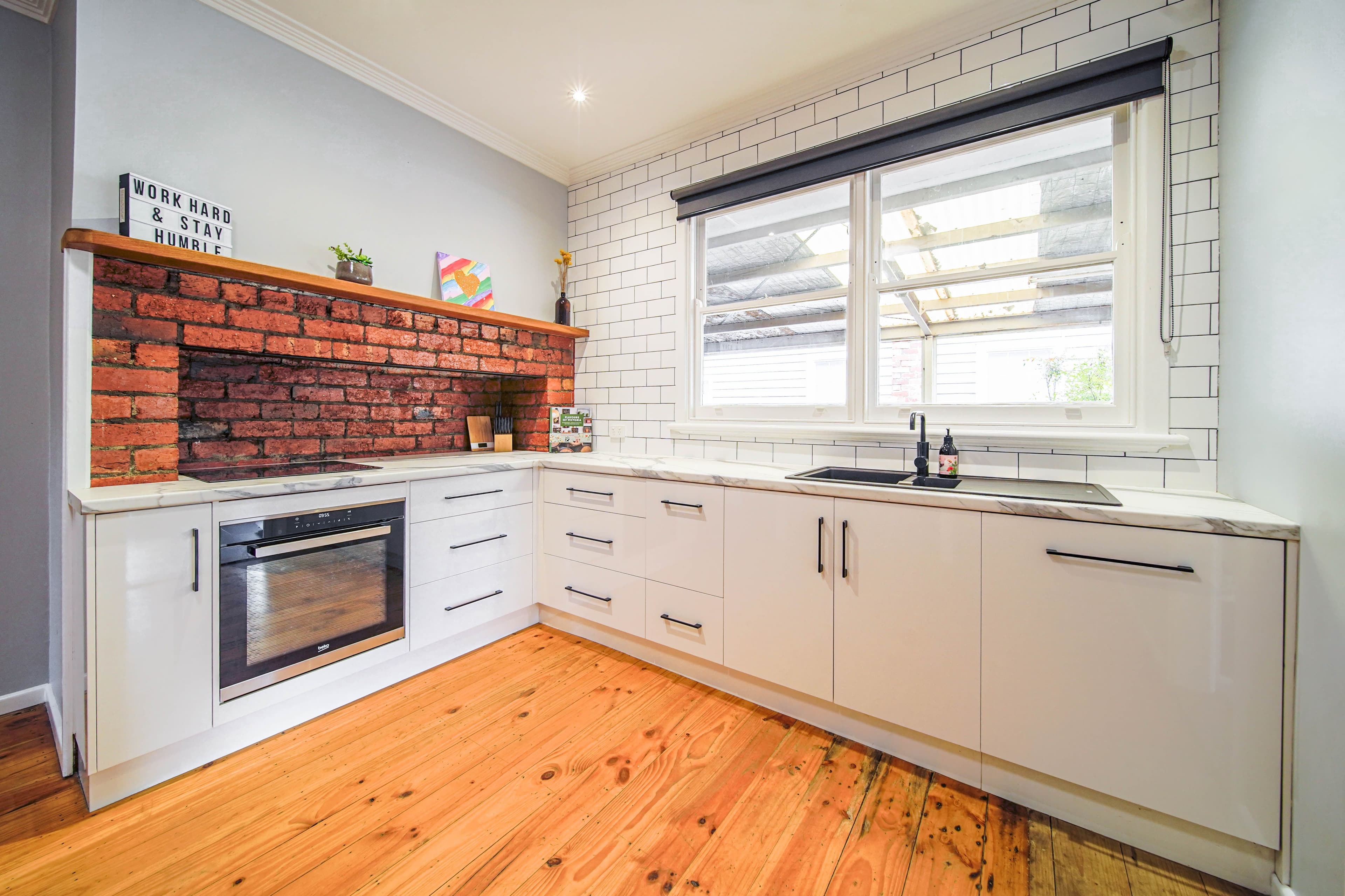 19 Weeroona Avenue, North Bendigo VIC 3550, North Bendigo - Thumbnail 4