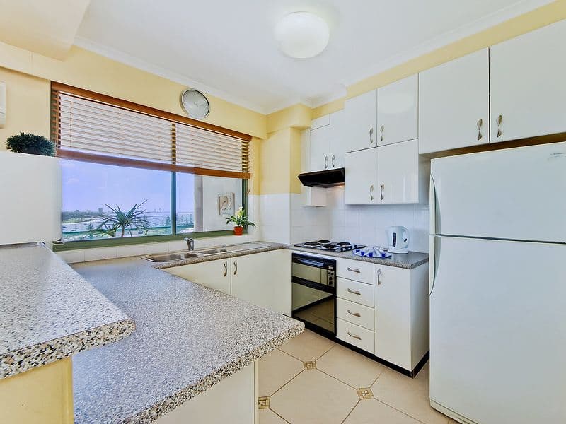 Apt 51 'Meriton On Main' 29 Woodroffe Avenue, MAIN BEACH QLD 4217, Main Beach - Thumbnail 4