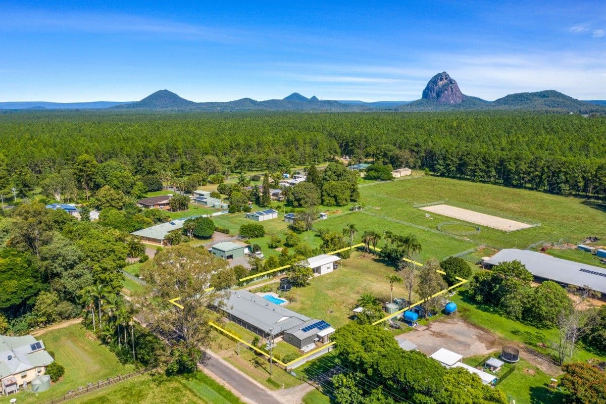 20 Driftwood Close, Seabrook - Image 1