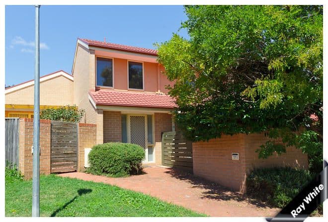 10 Bennetts Close, MCKELLAR ACT 2617, McKellar - Image 1