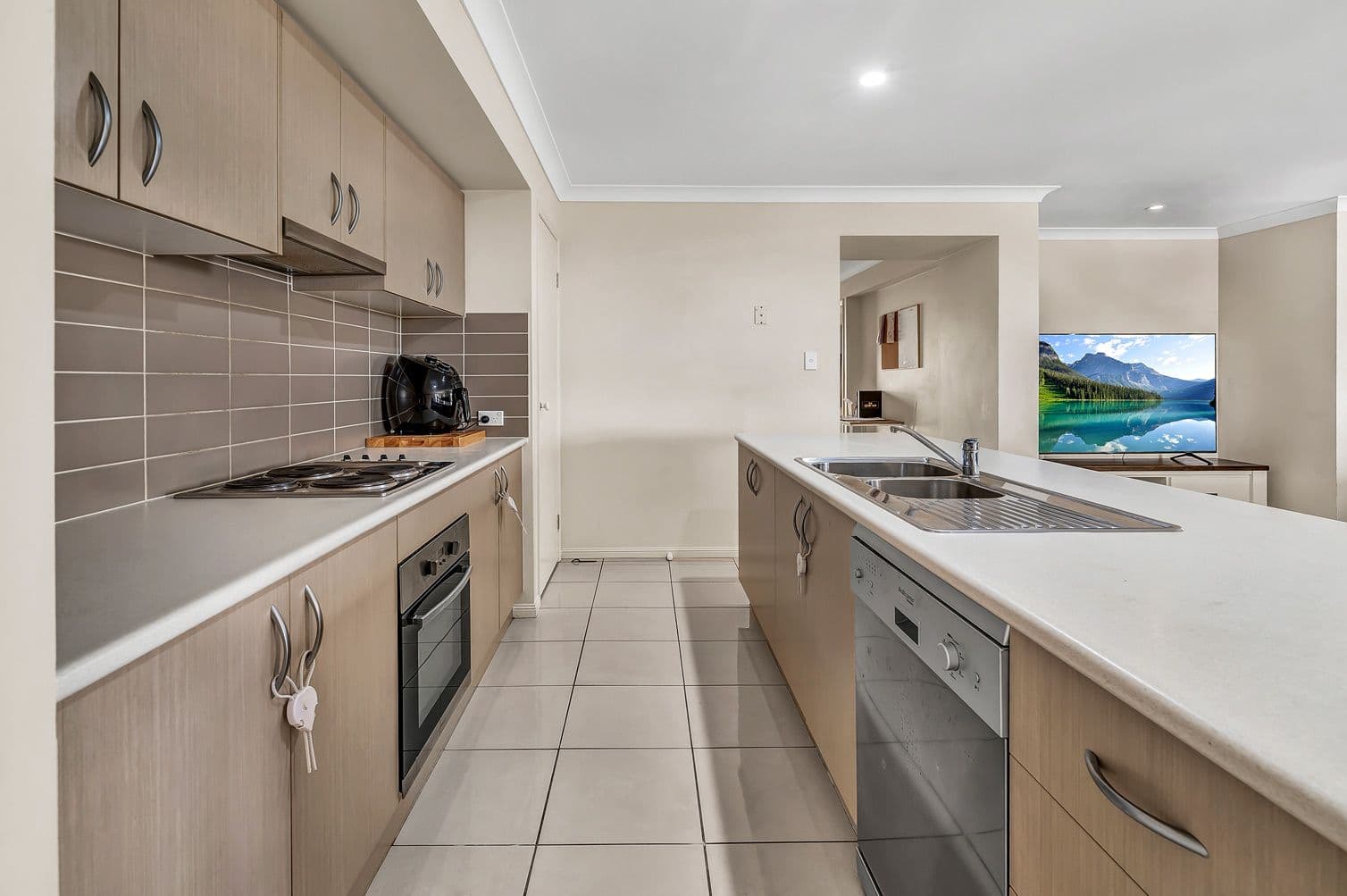 26 Edgeware Road, Pimpama QLD 4209, Pimpama - Thumbnail 3