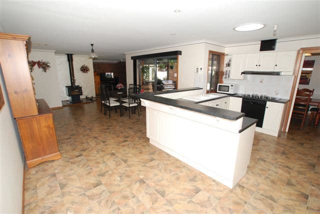 33 Falcon Drive, PARAFIELD GARDENS SA 5107, Parafield Gardens - Thumbnail 4
