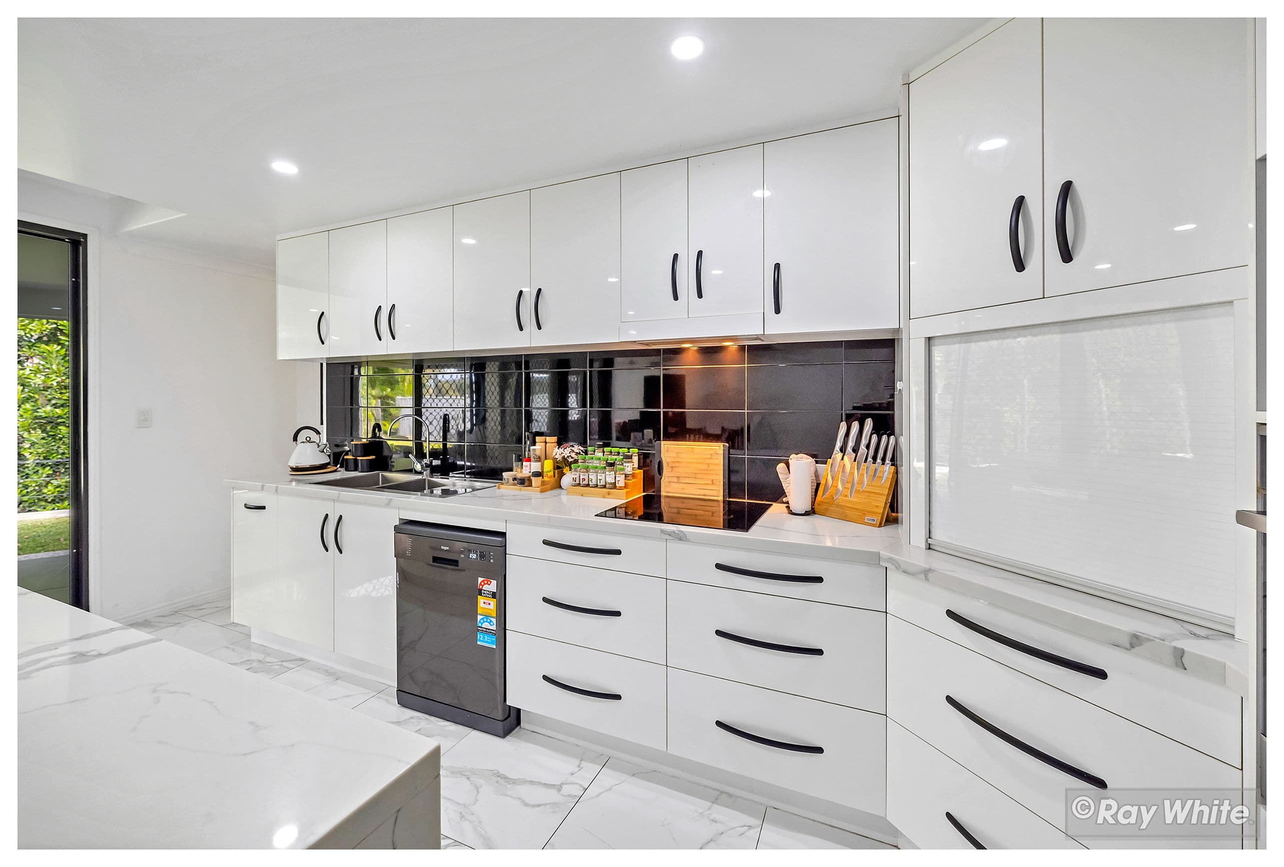 11 Bradley Place, Kawana QLD 4701, Kawana - Thumbnail 3