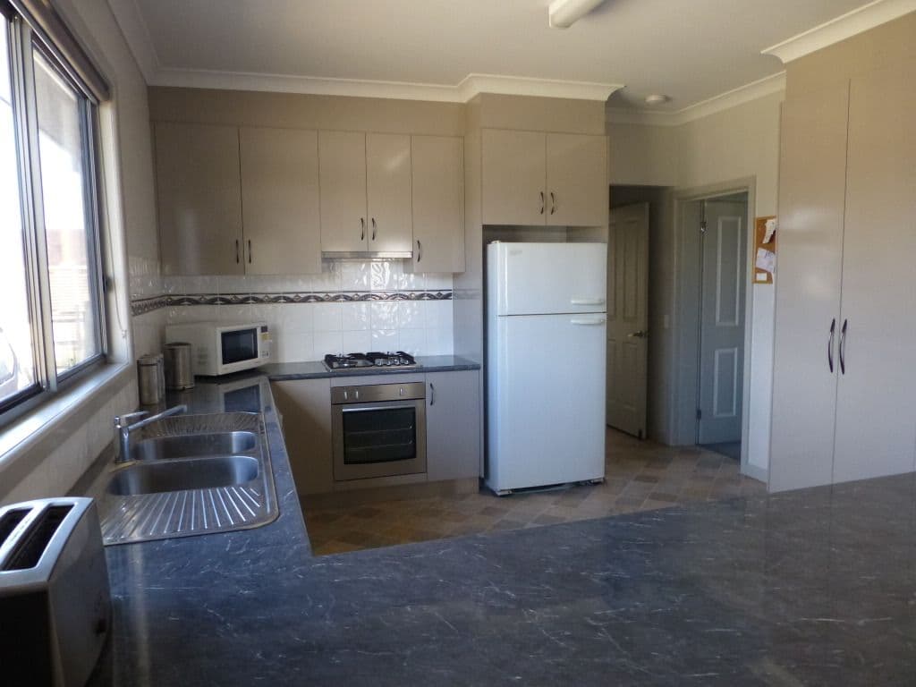 9 Garden Crescent, ECHUCA VIC 3564, Echuca - Thumbnail 5