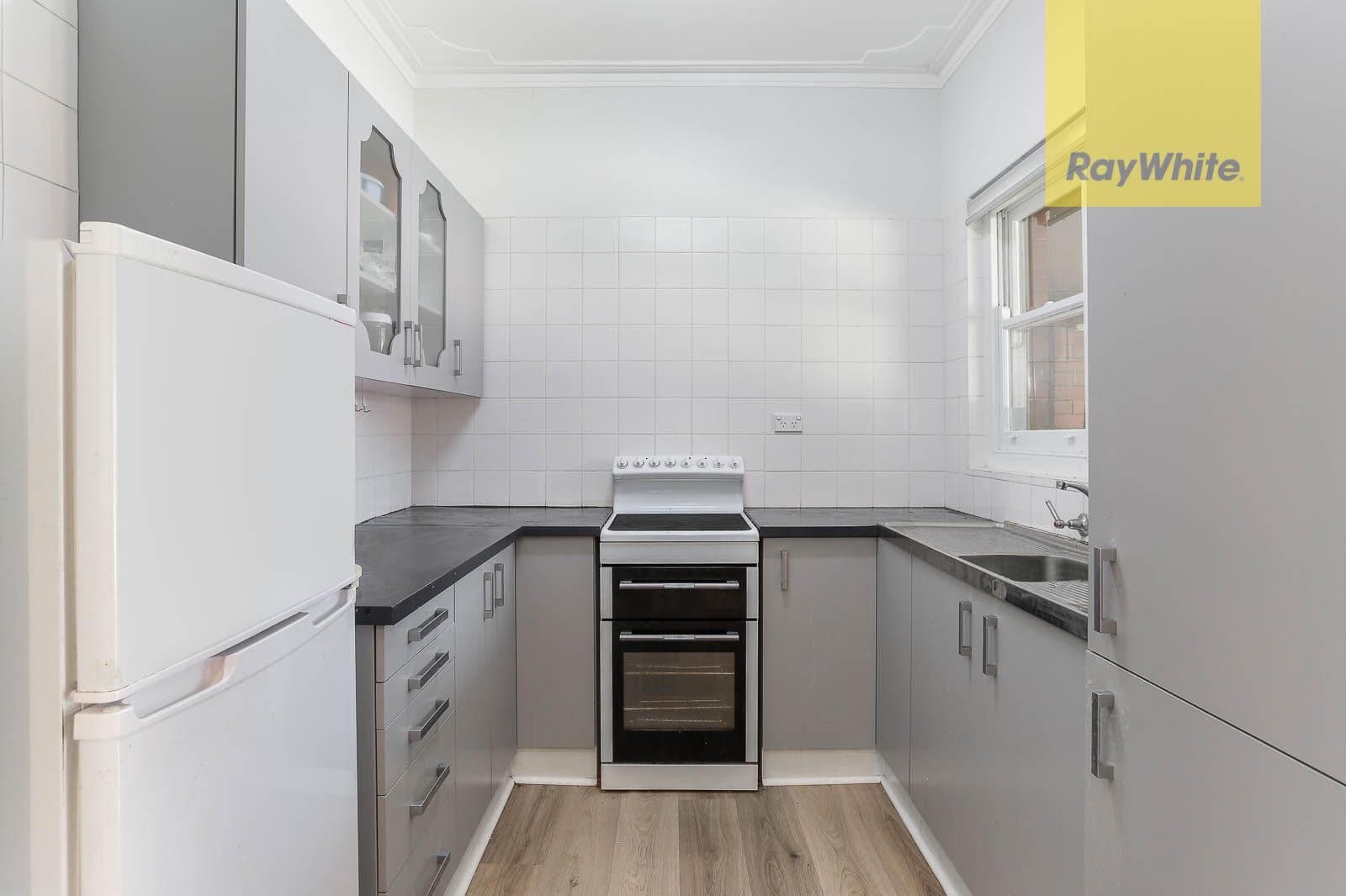 34 Church Avenue, Westmead - Thumbnail 4