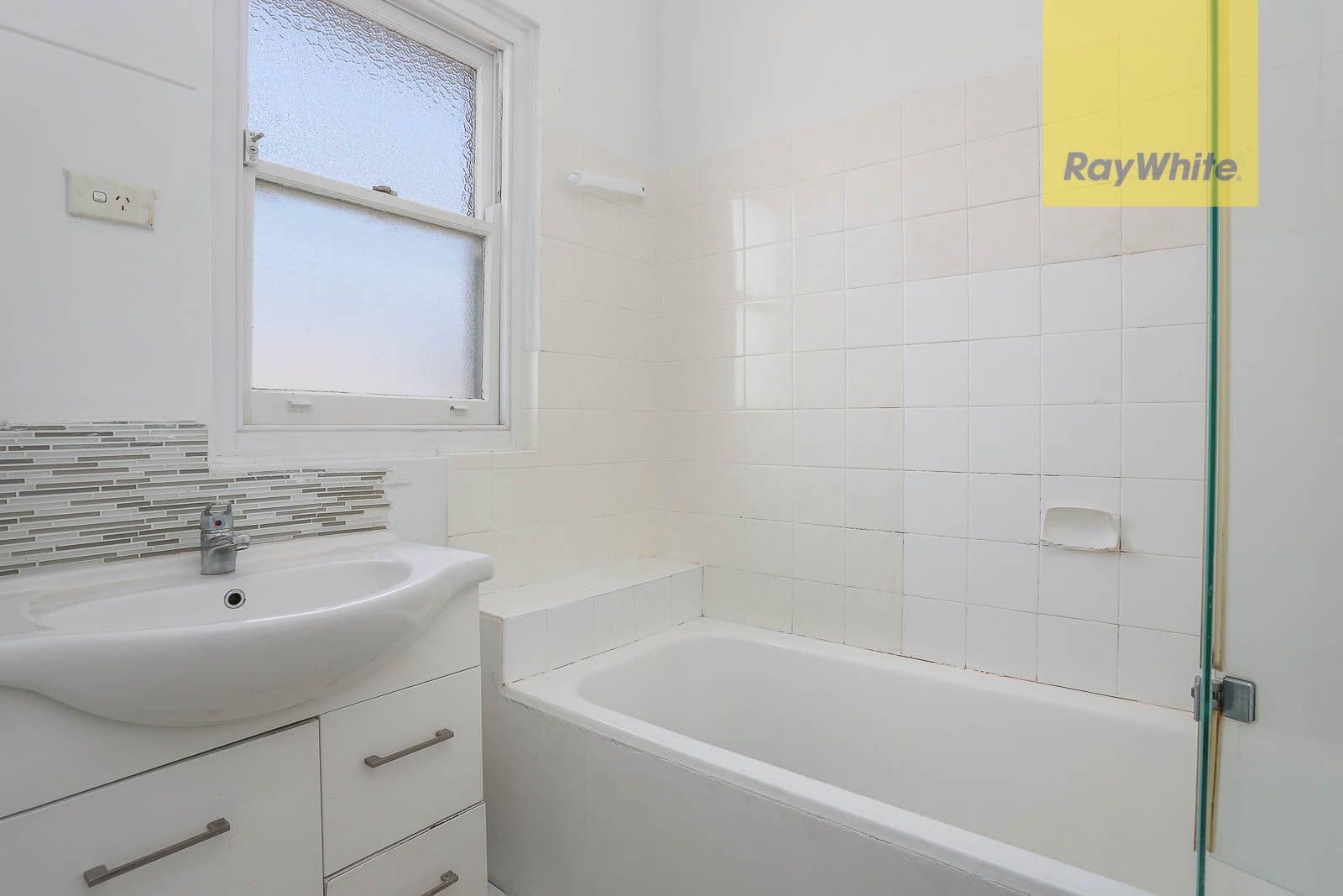 34 Church Avenue, Westmead - Thumbnail 6