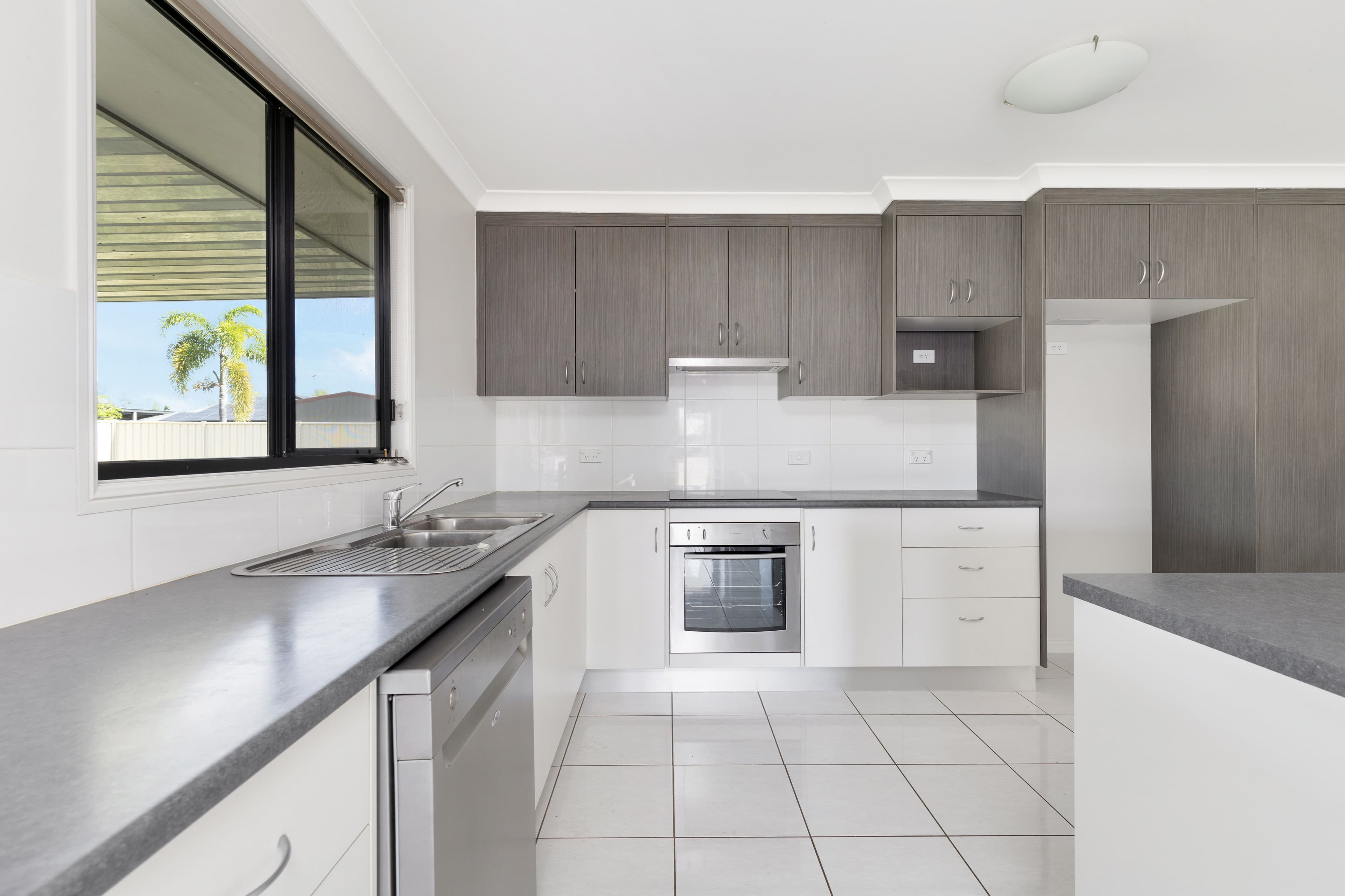 7 Eagle Street, Emerald QLD 4720, Emerald - Thumbnail 5