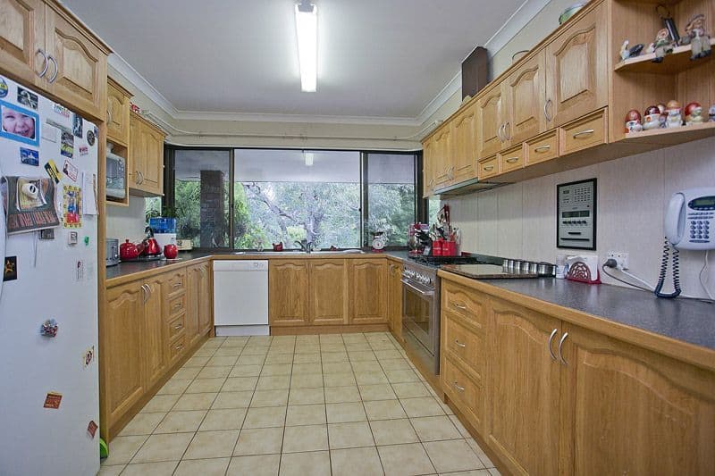 40 Robins Road, KALAMUNDA WA 6076, Kalamunda - Thumbnail 3