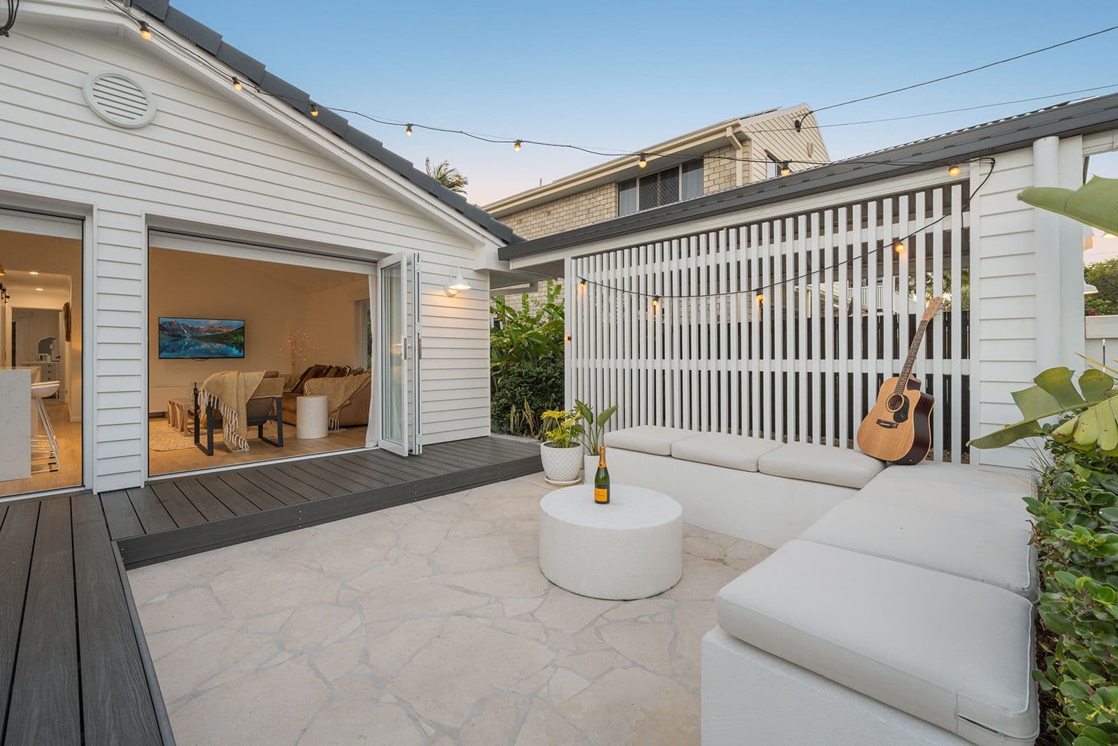 19 Pearl Street, Scarborough QLD 4020, Scarborough - Thumbnail 2