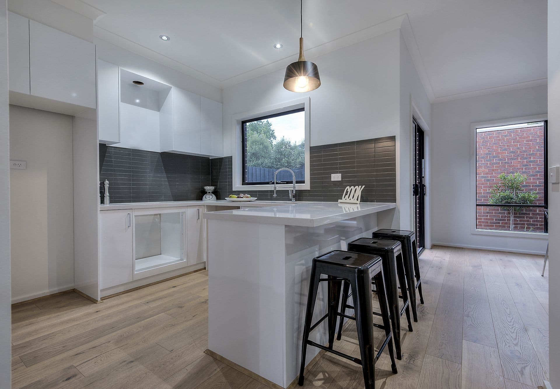 1B Newton Street, Reservoir VIC 3073, Reservoir - Thumbnail 4
