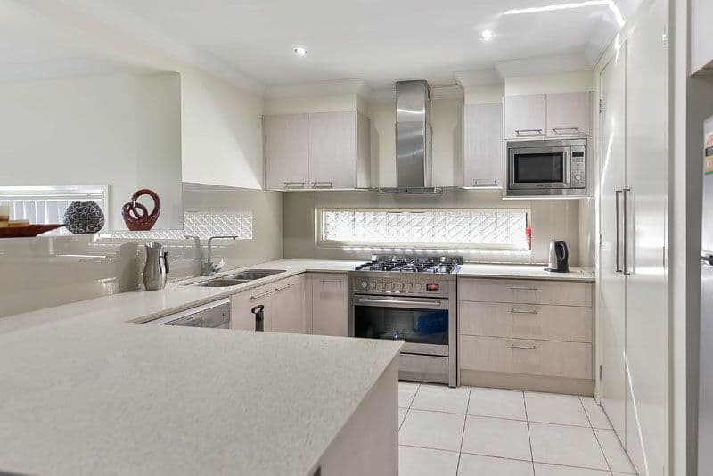 11 Chivers Place, Ingleburn - Thumbnail 2