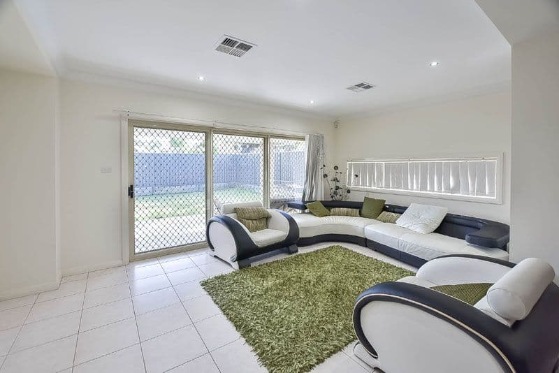 11 Chivers Place, Ingleburn - Thumbnail 4