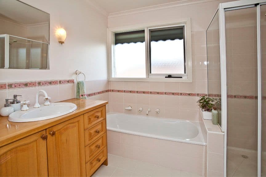 16 Southdown Avenue, GLEN WAVERLEY VIC 3150, Glen Waverley - Thumbnail 8