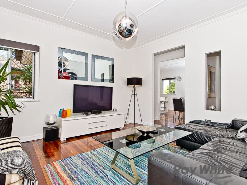 12 Namoi Street, STAFFORD QLD 4053, Stafford - Thumbnail 2