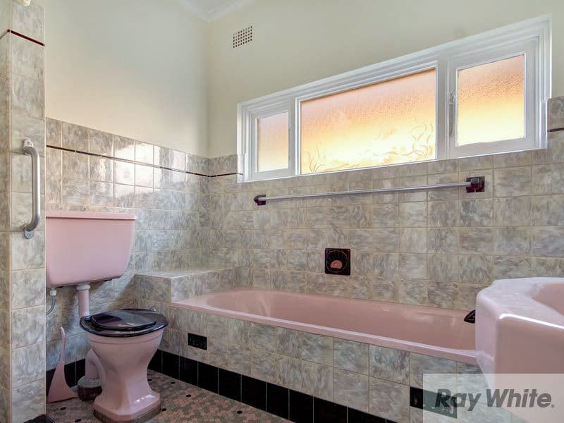 32 Monaro Avenue, KINGSGROVE NSW 2208, Kingsgrove - Thumbnail 4